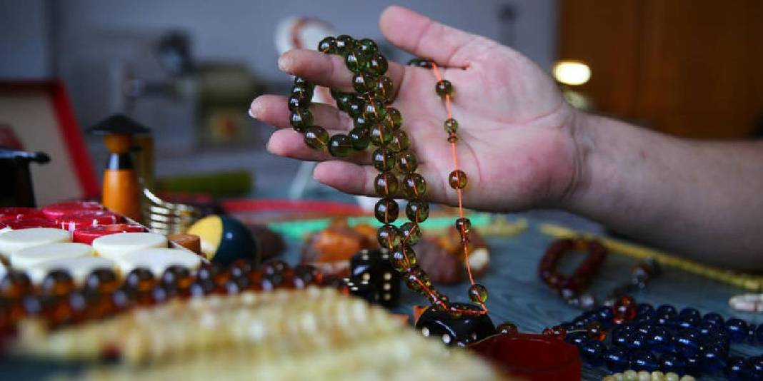 Tutkusunu eşine de aşıladı, atölyede üretim başladı! Birlikte tasarlayıp satıyorlar: Yurt dışına bile yolluyorlar 4